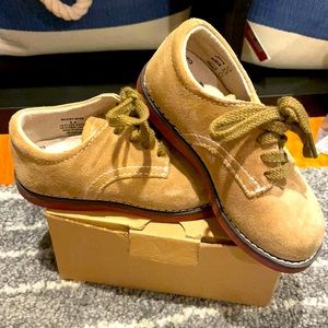 Kids dress shoes